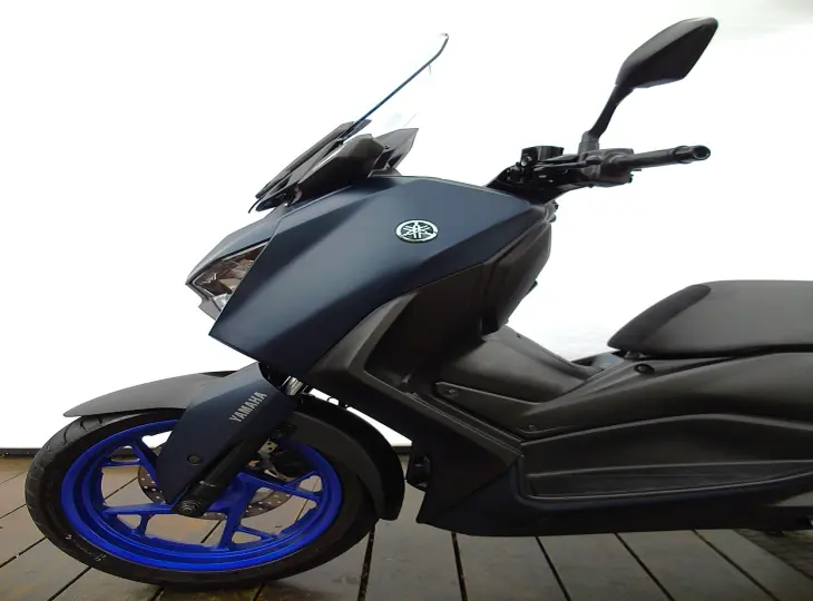 YAMAHA XMAX 250 CONNECTED ABS