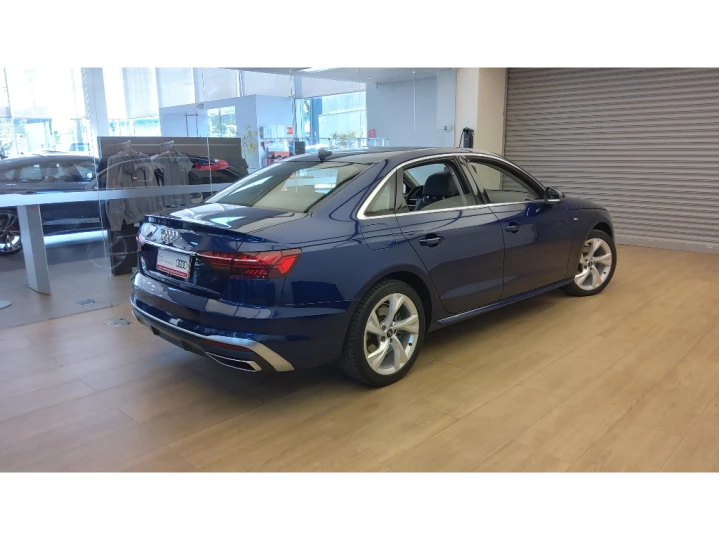 A4 2.0 TFSI Prestige Plus S Tronic