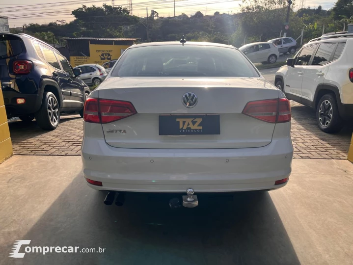 Jetta 2.0 4P CONFORTLINE TIPTRONIC AUTOMÁTICO