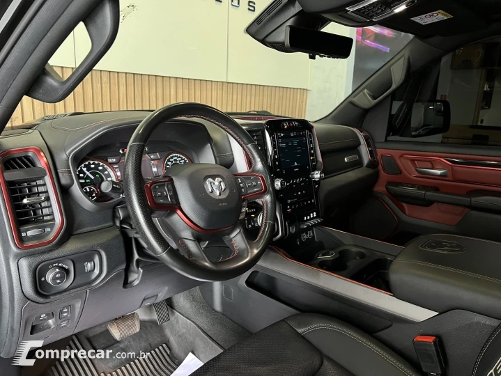 1500 5.7 V8 GASOLINA REBEL CD 4X4 AUTOMÁTICO