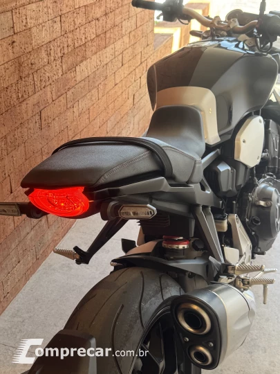 CB 1000r