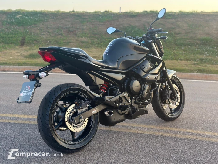 XJ6 N