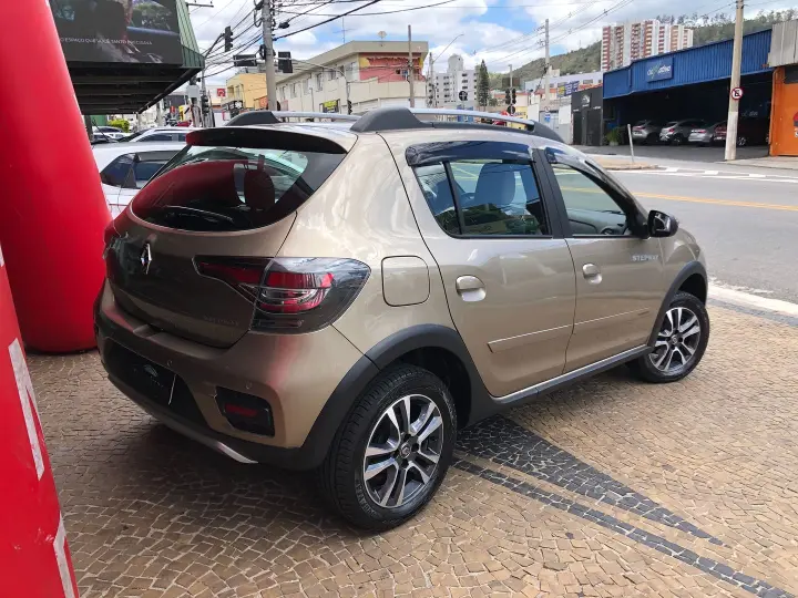 Sandero 1.6 16V SCE FLEX STEPWAY ICONIC X-TRONIC