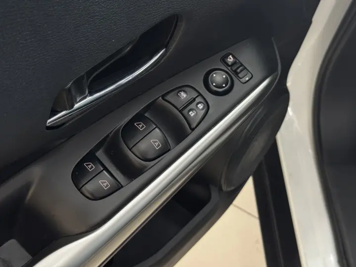 Kicks 1.6 16V 4P FLEXSTART EXCLUSIVE XTRONIC AUTOMÁTICO CVT