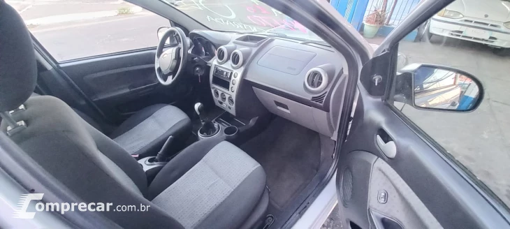 FIESTA 1.6 Rocam SE Sedan 8V