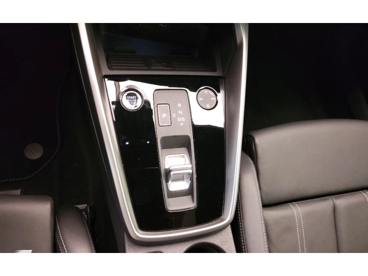 A3 2.0 40 TFSI MHEV SEDAN PERFORMANCE BLACK S-TRONIC