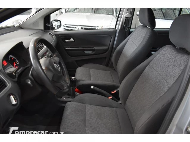 FOX - 1.6 MI 8V 4P MANUAL