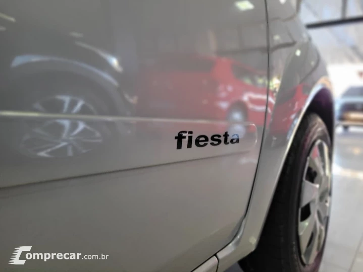 FIESTA 1.6 MPI Class Hatch 8V