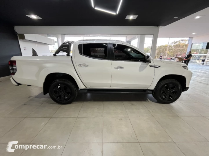 L200 TRITON 2.4 16V Turbo Sport Hpe-s CD 4X4