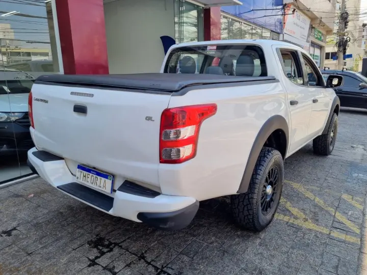 MITSUBISHI L200 TRITON 2.4 TURBO SPORT GL CD 4X4 2022