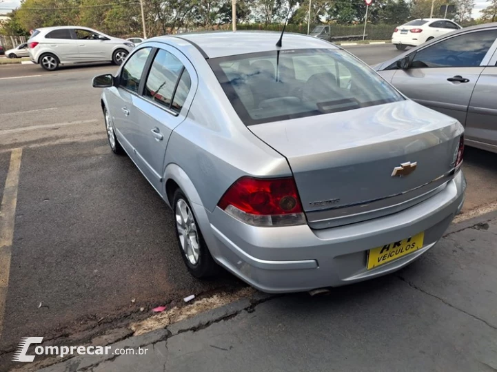 VECTRA 2.0 MPFI Elegance 8V