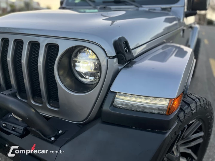 WRANGLER 2.0 TURBO GASOLINA SAHARA 4P 4X4 AT8