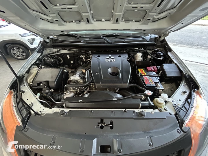 L200 TRITON 2.4 16V Turbo Sport GL CD 4X4