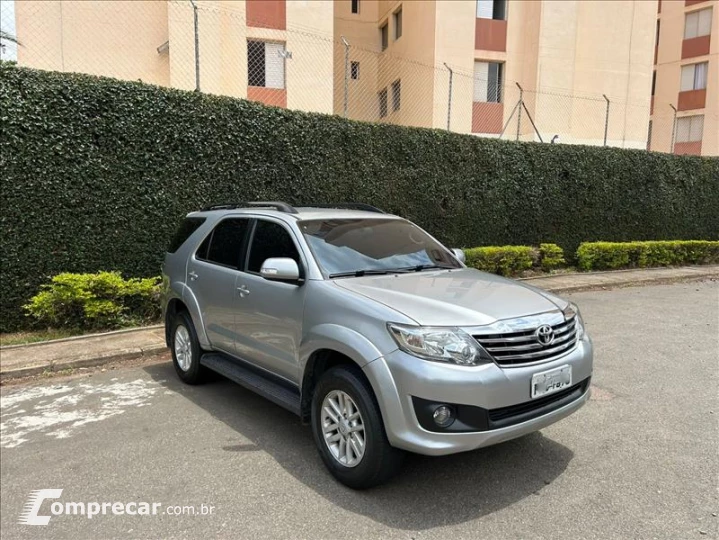 HILUX SW4 2.7 SR 4X2 16V