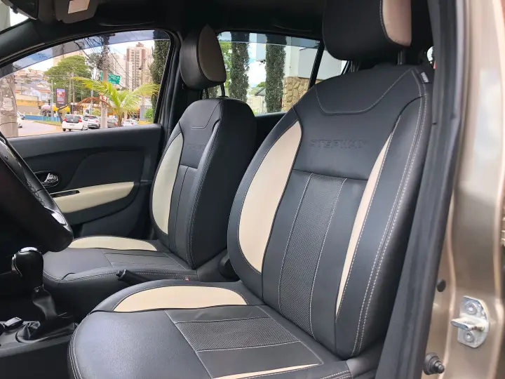 Sandero 1.6 16V SCE FLEX STEPWAY ICONIC X-TRONIC