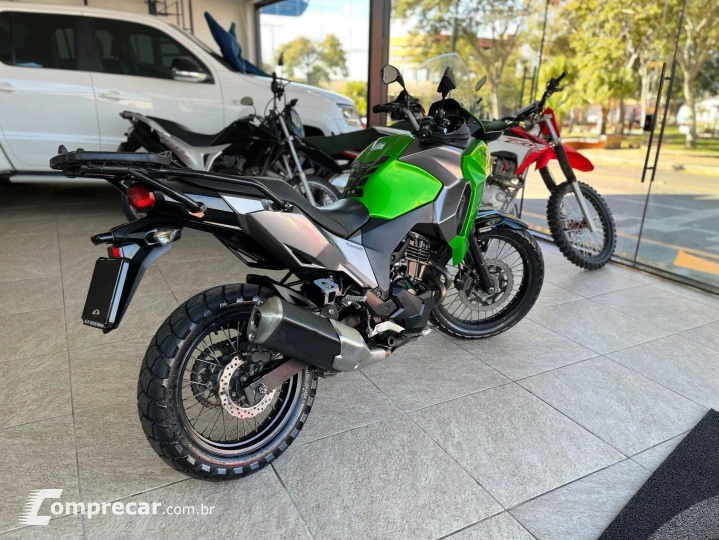 VERSYS-X 300