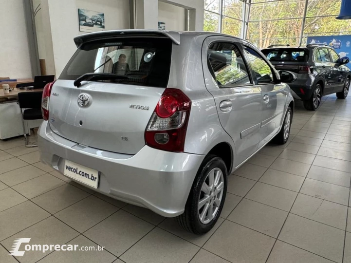 Etios Hatch 1.5 16V 4P FLEX X PLUS