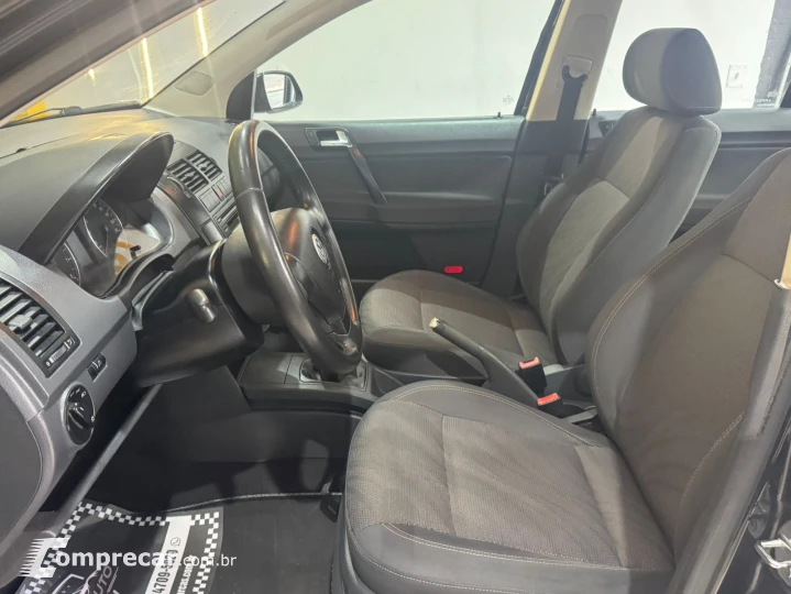 POLO SEDAN 1.6 MI Comfortline 8V