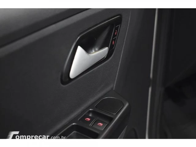 FOX - 1.6 MI 8V 4P MANUAL