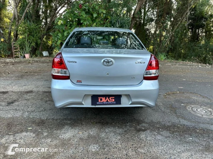 ETIOS 1.5 X Plus Sedan 16V