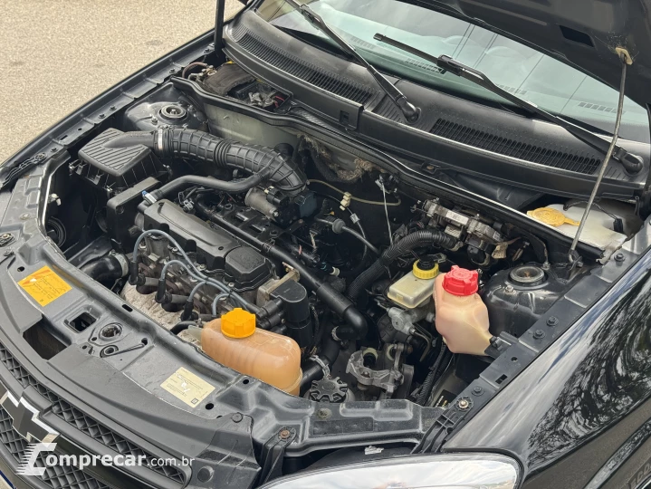 CELTA 1.0 MPFI LT 8V