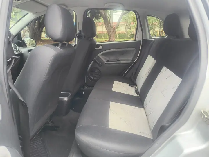 FIESTA 1.6 MPI Class Hatch 8V