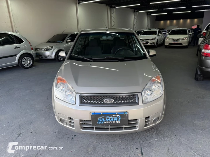 FIESTA 1.6 Rocam SE Sedan 8V