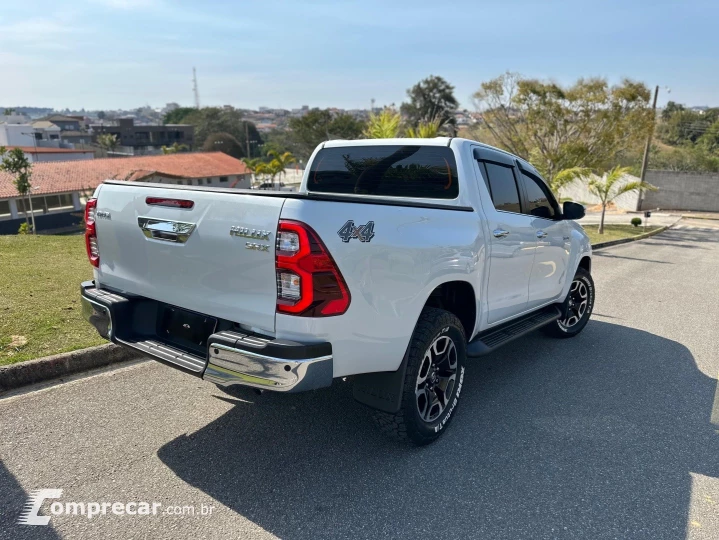 HILUX 2.8 D-4D TURBO DIESEL CD SRX 4X4 AUTOMÁTICO