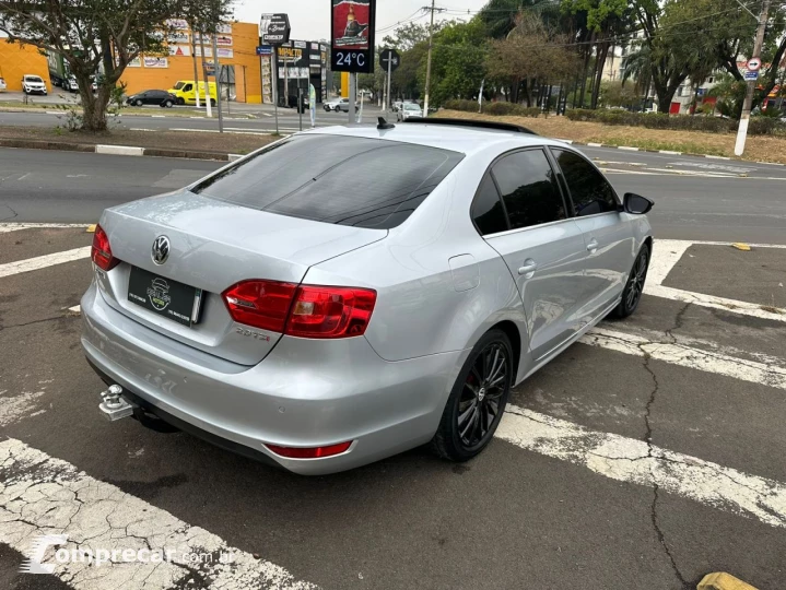 JETTA Highline 2.0 TSI 16V 4p Tiptronic