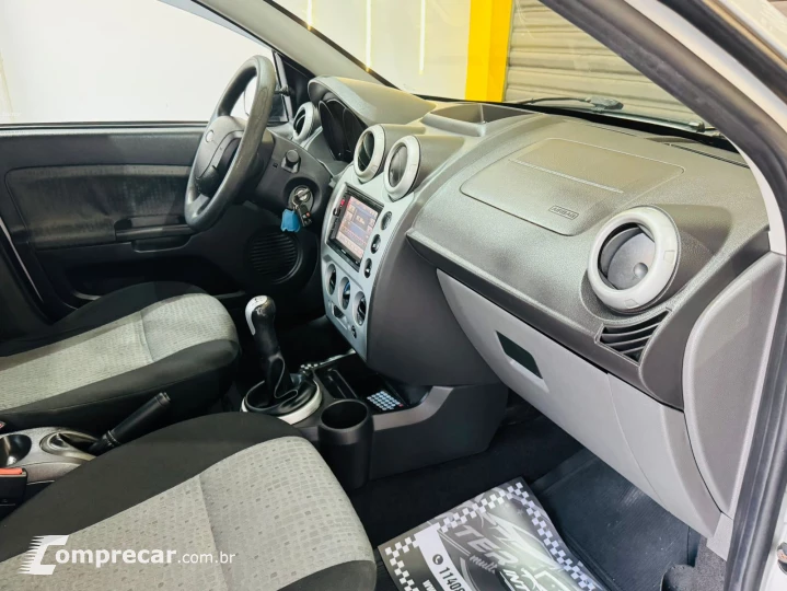 FIESTA 1.6 MPI Class Sedan 8V