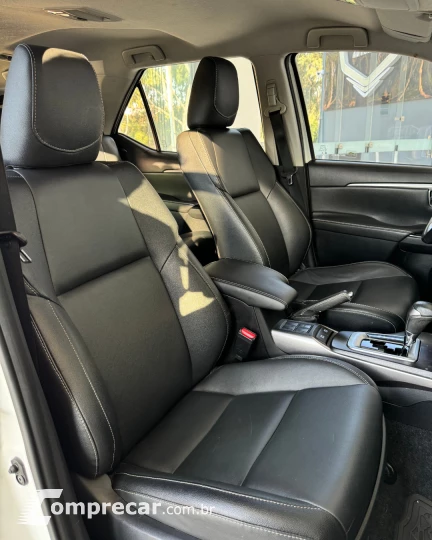 HILUX SW4 2.7 SRV 7 Lugares 4X2 16V