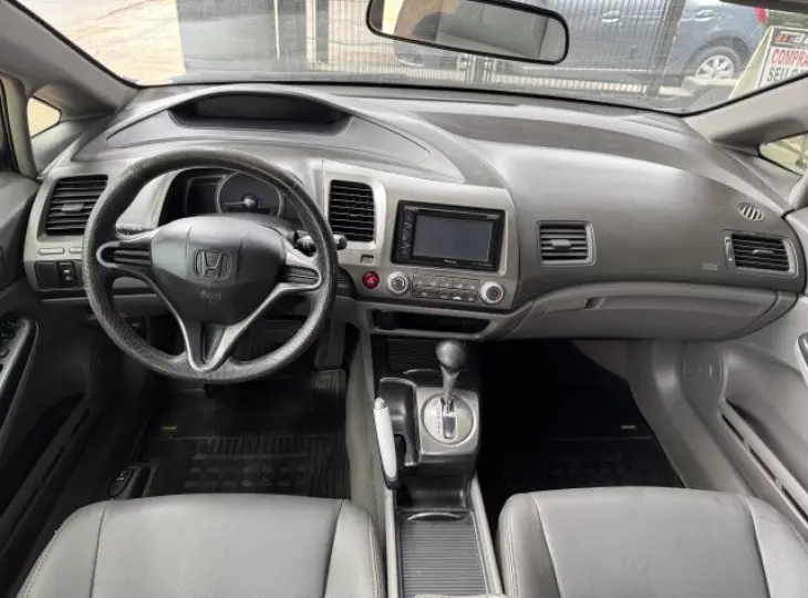 CIVIC - 1.8 LXS 16V 4P AUTOMÁTICO