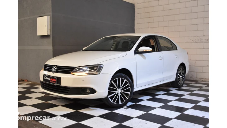 JETTA - 2.0 COMFORTLINE 4P MANUAL