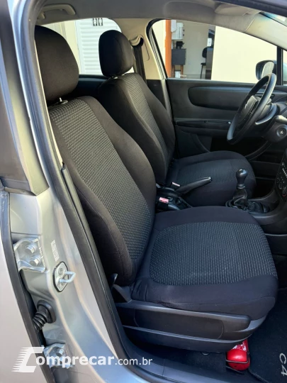 C4 1.6 GLX Flex Hatch