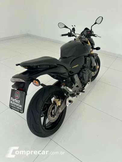 CB 600F HORNET / HONDA