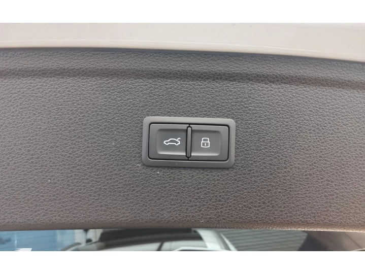 Q5 2.0 55 TFSIE PHEV PERFORMANCE BLACK QUATTRO S TRONIC