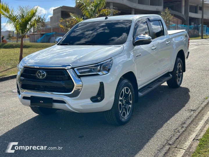 HILUX 2.8 D-4D TURBO DIESEL CD SRX 4X4 AUTOMÁTICO