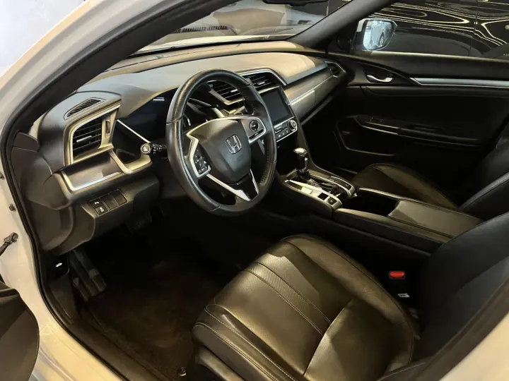 Civic 1.5 16V 4P TOURING TURBO AUTOMÁTICO CVT