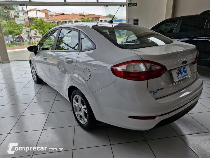 Fiesta Sedan 1.6 4P FLEX SE POWERSHIFT AUTOMÁTICO