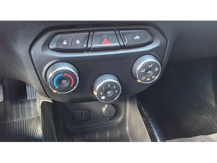PRISMA 1.4 MPFI LT 8V FLEX 4P MANUAL