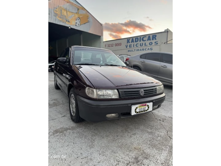 LOGUS 1.8 GLS 8V GASOLINA 2P MANUAL