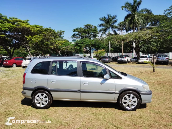 ZAFIRA 2.0 MPFI Elegance 8V