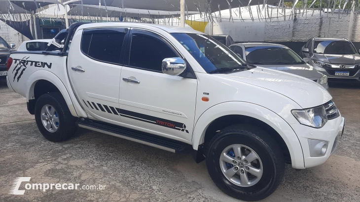 L200 TRITON 2.4 HLS 4X2 CD 16V