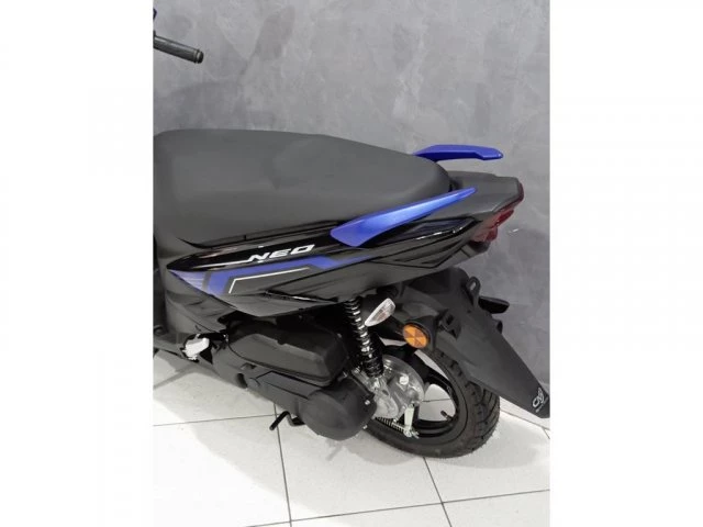 NEO 125 - SCOOTER