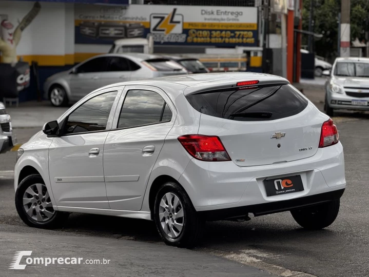 ONIX HATCH LT 1.0 8V FlexPower 5p Mec.