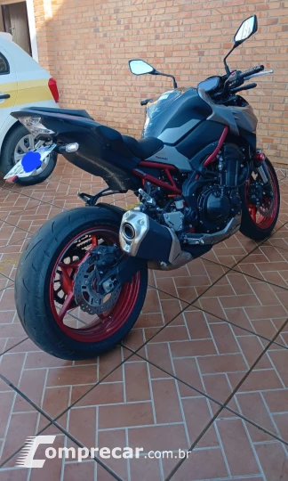Z 900