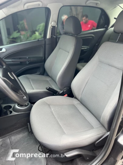 VOYAGE 1.0 12V MPI Totalflex City