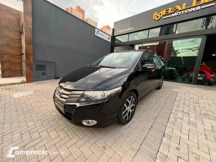 CITY Sedan EX 1.5 Flex 16V 4p Aut.