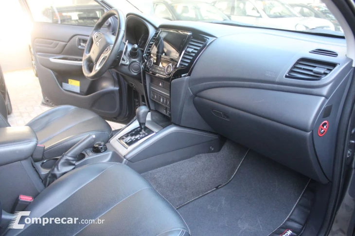 L 200 Triton 2.4 16V SPORT HPE-S 4X4 CABINE DUPLA TURBO DIES