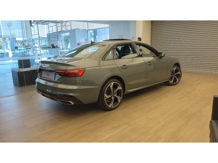 A4 2.0 TFSI MHEV S LINE QUATTRO S TRONIC